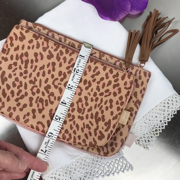 2 ipsy | 2 Leopard Print Faux Leather Cosmetics Bags | 2 Sizes - Picture 5 of 5